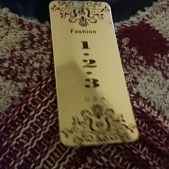 Ladies poncho one-size-fits-all red and Gray - Picture 4 of 4